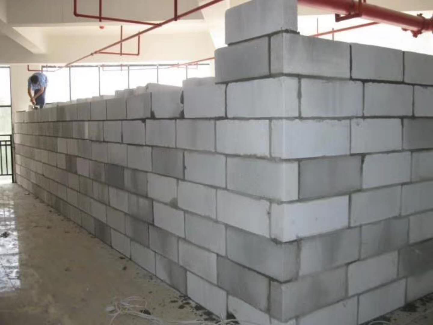 西平蒸压加气混凝土砌块承重墙静力和抗震性能的研究